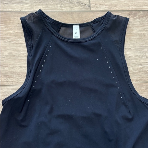 Lululemon black sculpt cropped tank woman’s size 0 new with tags - Picture 2 of 5